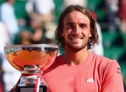 英雄联盟总决赛-蒙特卡洛大师赛横扫澳网，纳达尔刷新纪录