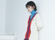 英雄联盟总决赛赛程-看到这个组合时，我的第一反应和你一样—这是一场时空错位的混搭。但细想之下，顶级竞技体育的生死时刻，其内核是相通的。无论是NBA的硬木地板，还是欧洲足球的绿茵场，决定命运的战斗都散发着同样的硝烟味