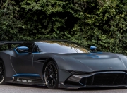 LOL赛事-引擎轰鸣与篮球心跳，当体育在平行时空奏响同一曲胜利