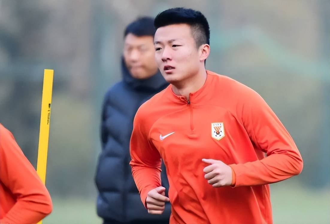 包含鲁能主场战胜四川力帆，积分攀升的词条