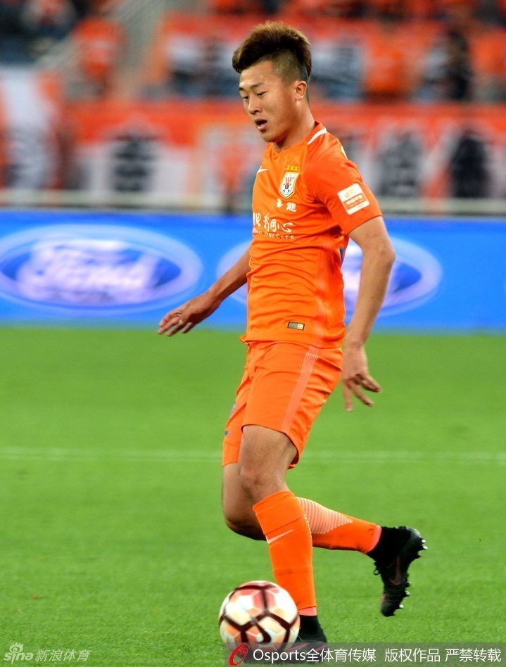 包含鲁能主场战胜四川力帆，积分攀升的词条