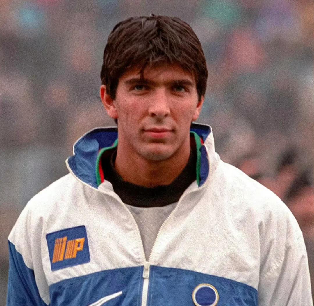 包含阿根廷传奇守门员坦言职业生涯退役在即的词条