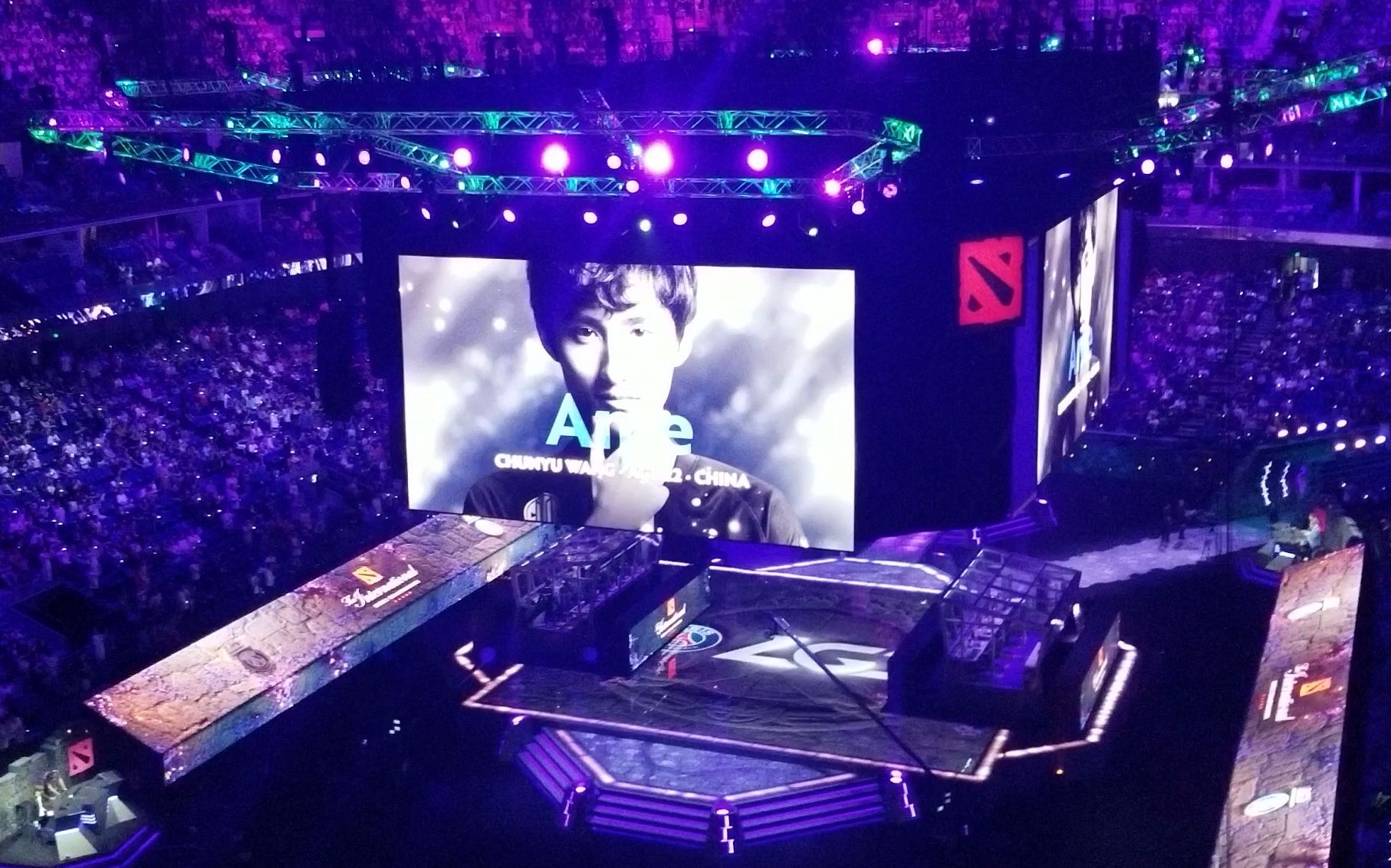 包含TI国际邀请赛赛事精彩瞬间盘点，年度回顾震撼登场的词条