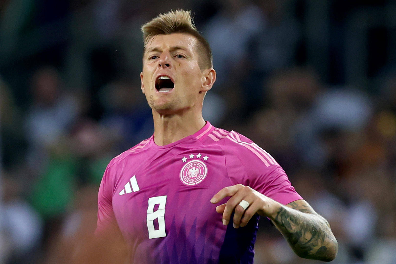 包含欧洲杯球员突破自我,表现堪称完美的词条 包含欧洲杯球员突破自我,表现堪称完美的词条