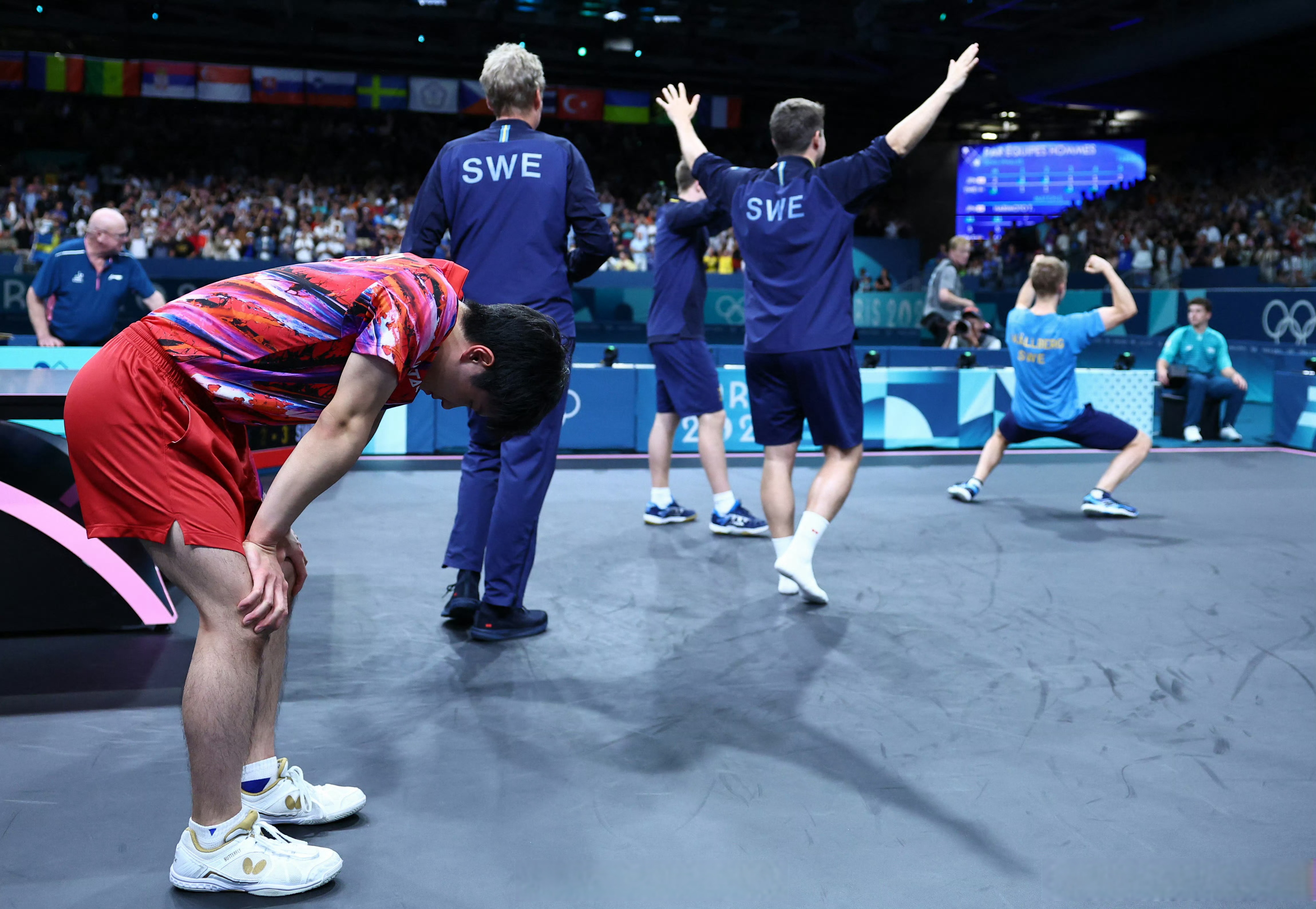 日本队完胜英格兰队,张本智和惊艳四座 日本队完胜英格兰队,张本智和惊艳四座