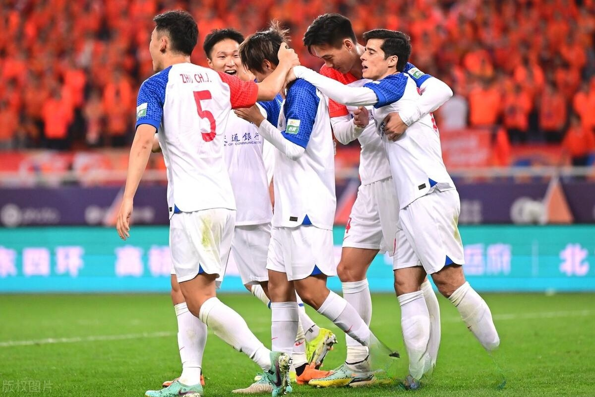 申花攻守兼顾，球队整体表现抢眼