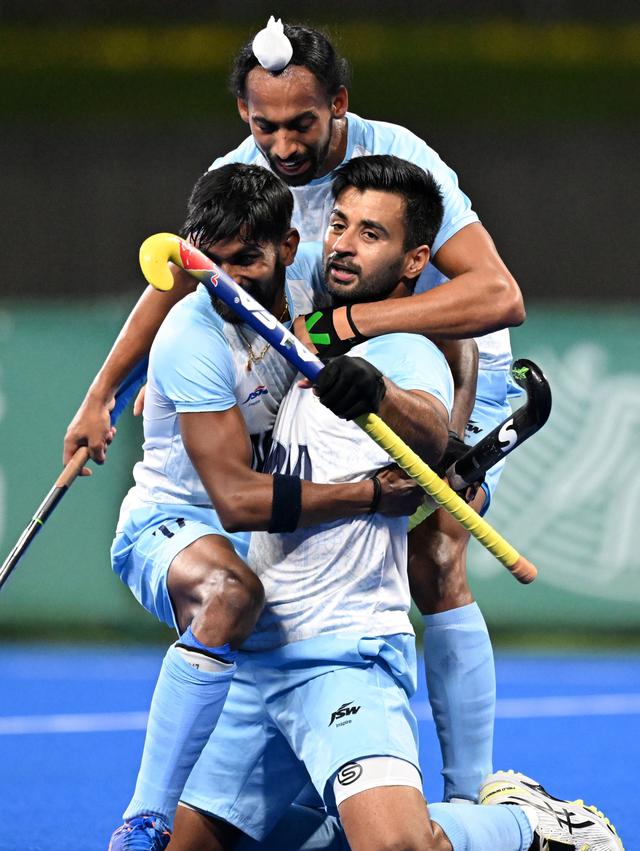 印度队轻取泰国队，黄鸭组合扛起全队