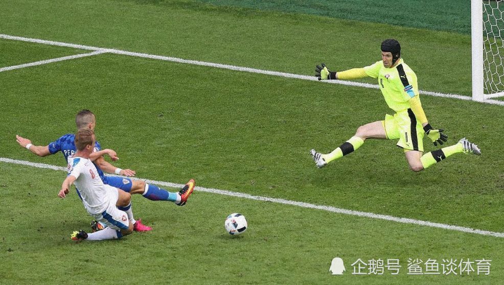 波兰绝杀勒沃库森，戈麦斯统治全场