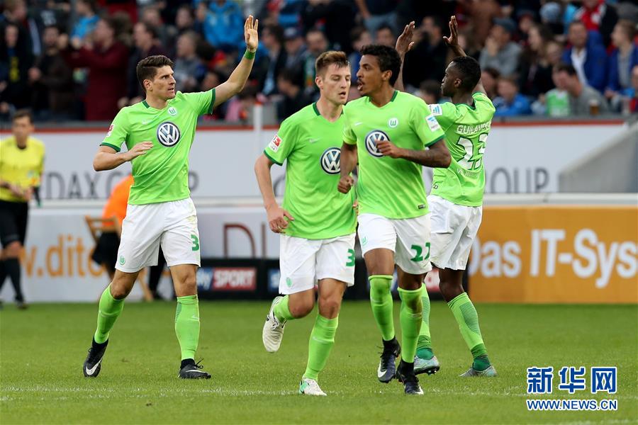 波兰绝杀勒沃库森，戈麦斯统治全场