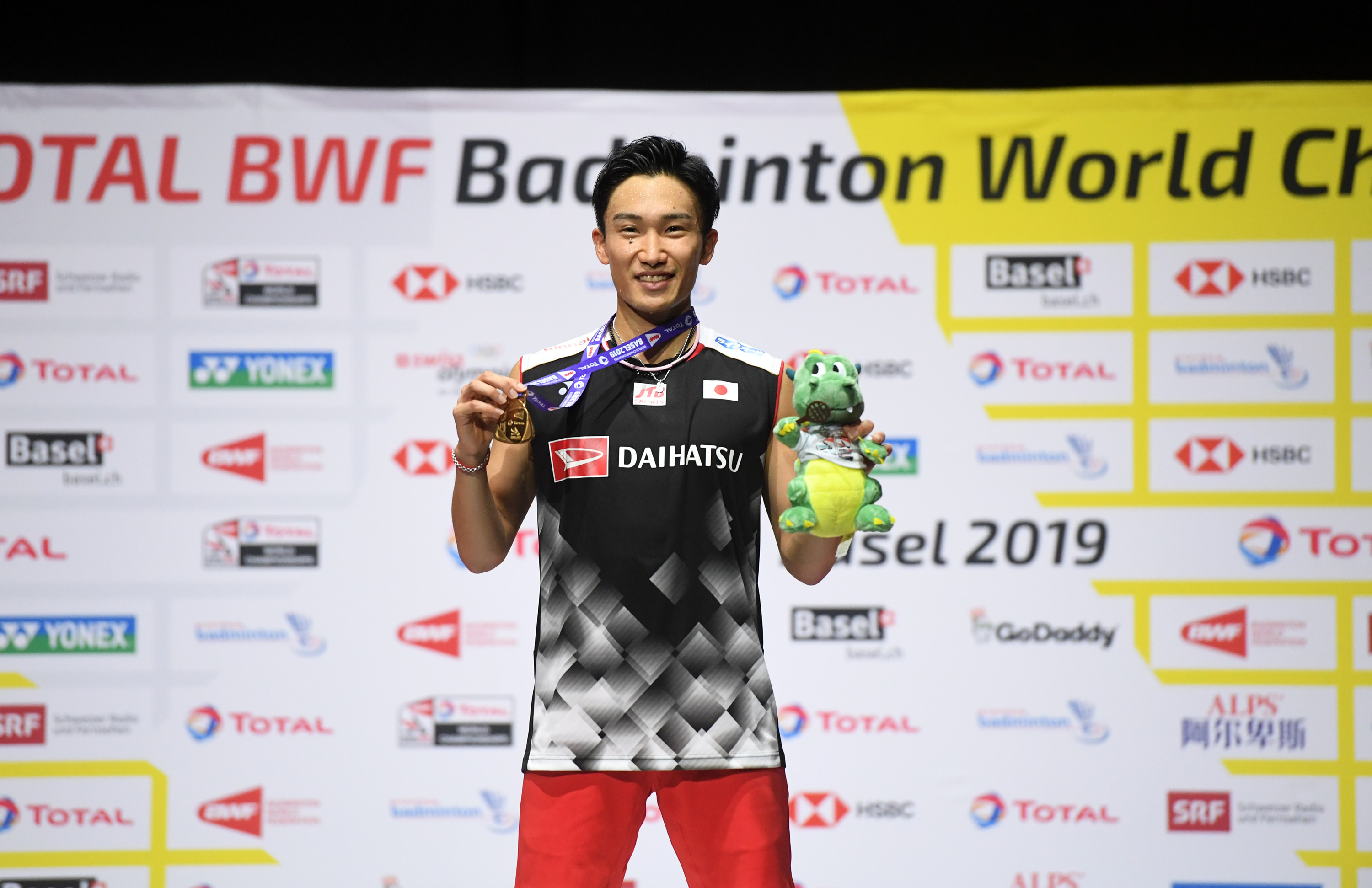 马来西亚队绝杀丹麦队，桃田贤斗点燃赛场