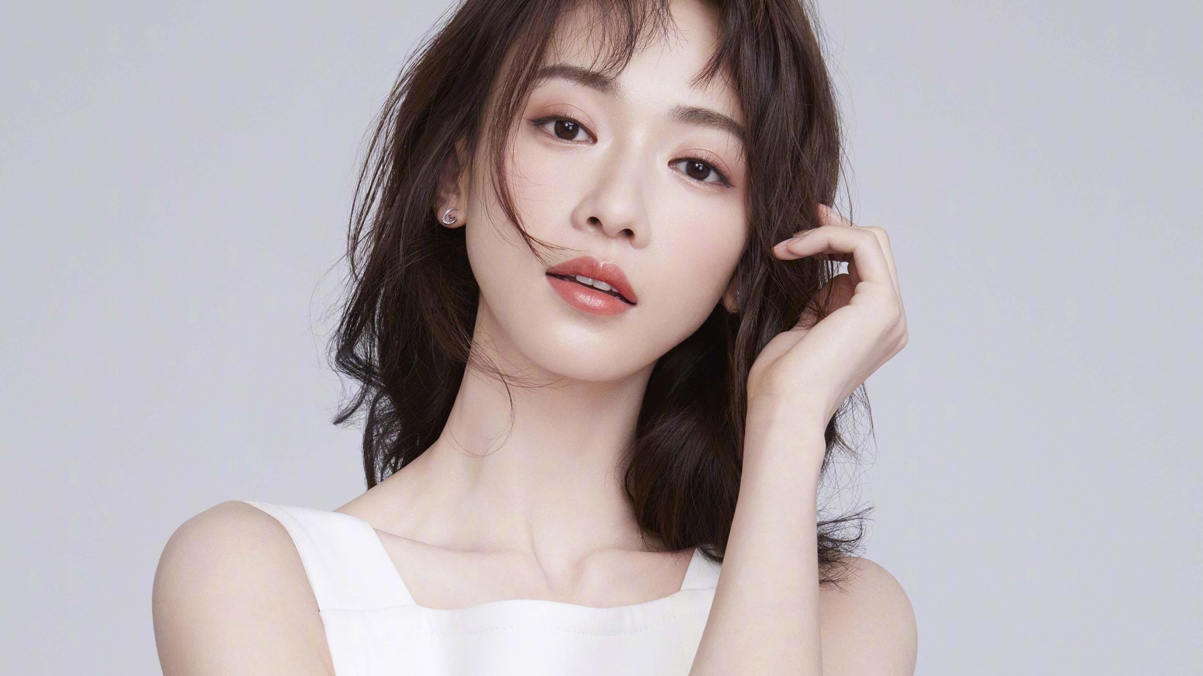 两种疯狂，一种伟大，利物浦的钢铁洪流与莱奥的孤胆美学