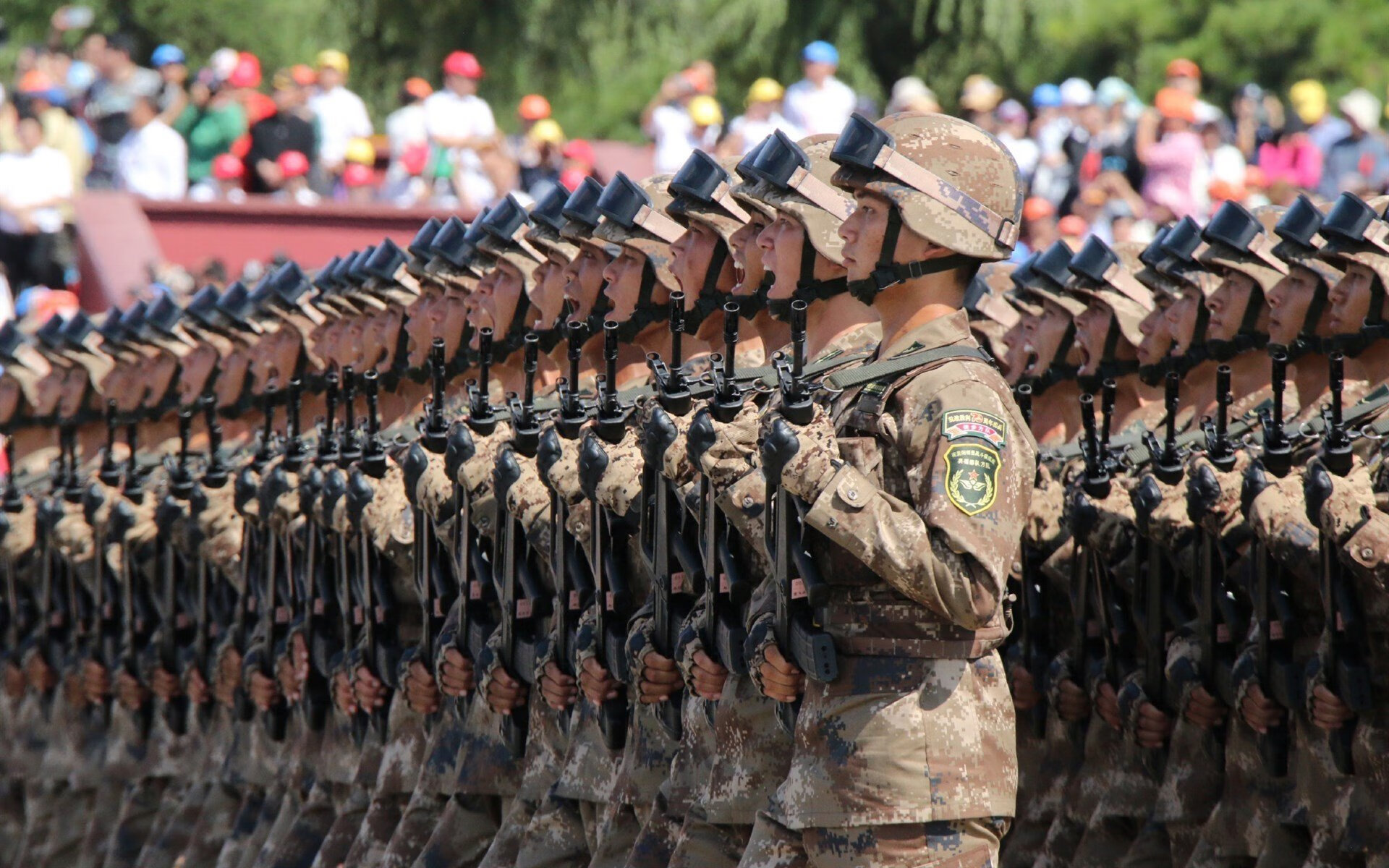第一粒进球,伊朗用四十年一脚传中,哥斯达黎加在政治欧冠中被换下