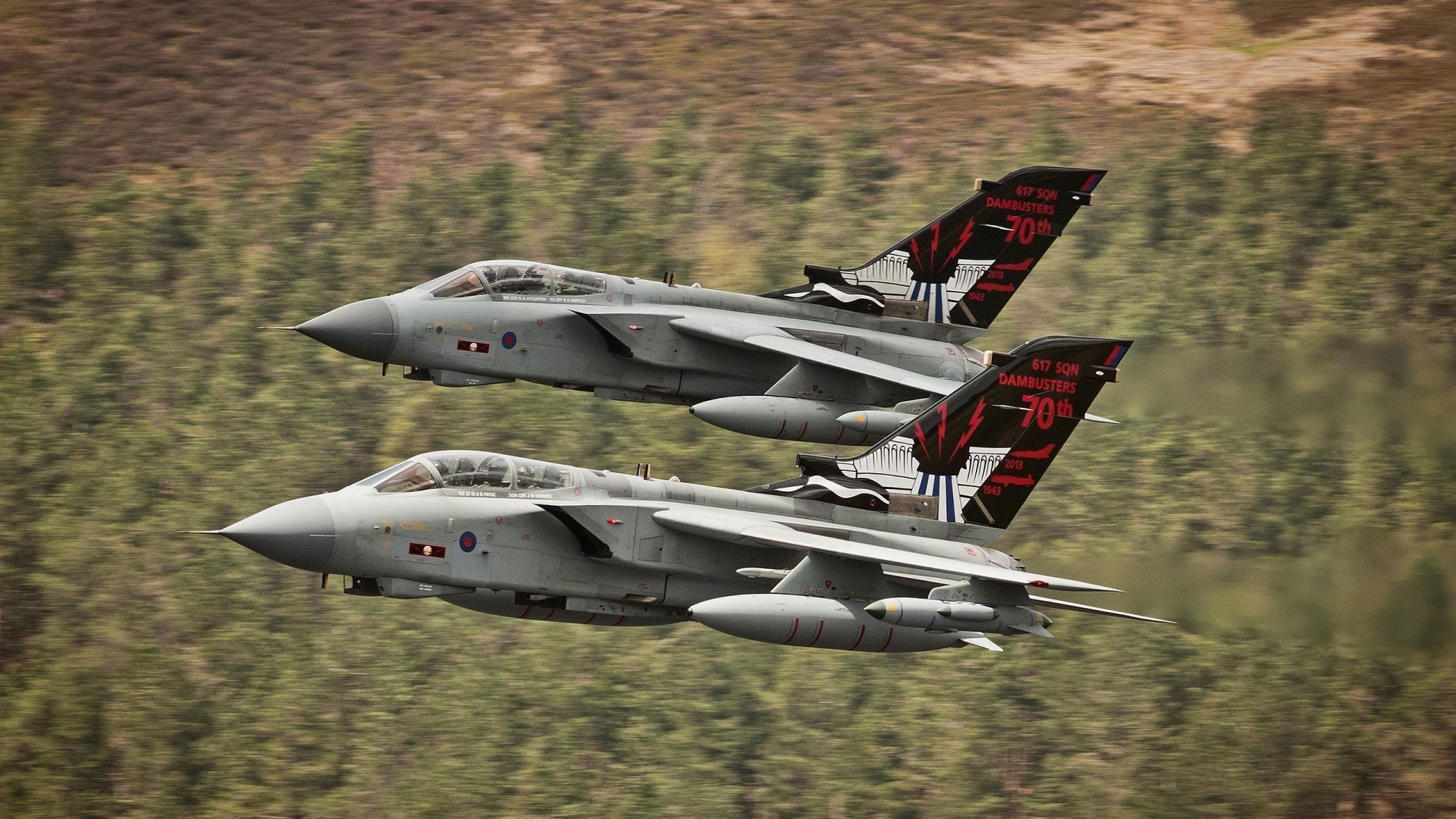 足球周末双线风暴，德甲争冠焦点战与西班牙技术流压制阿森纳