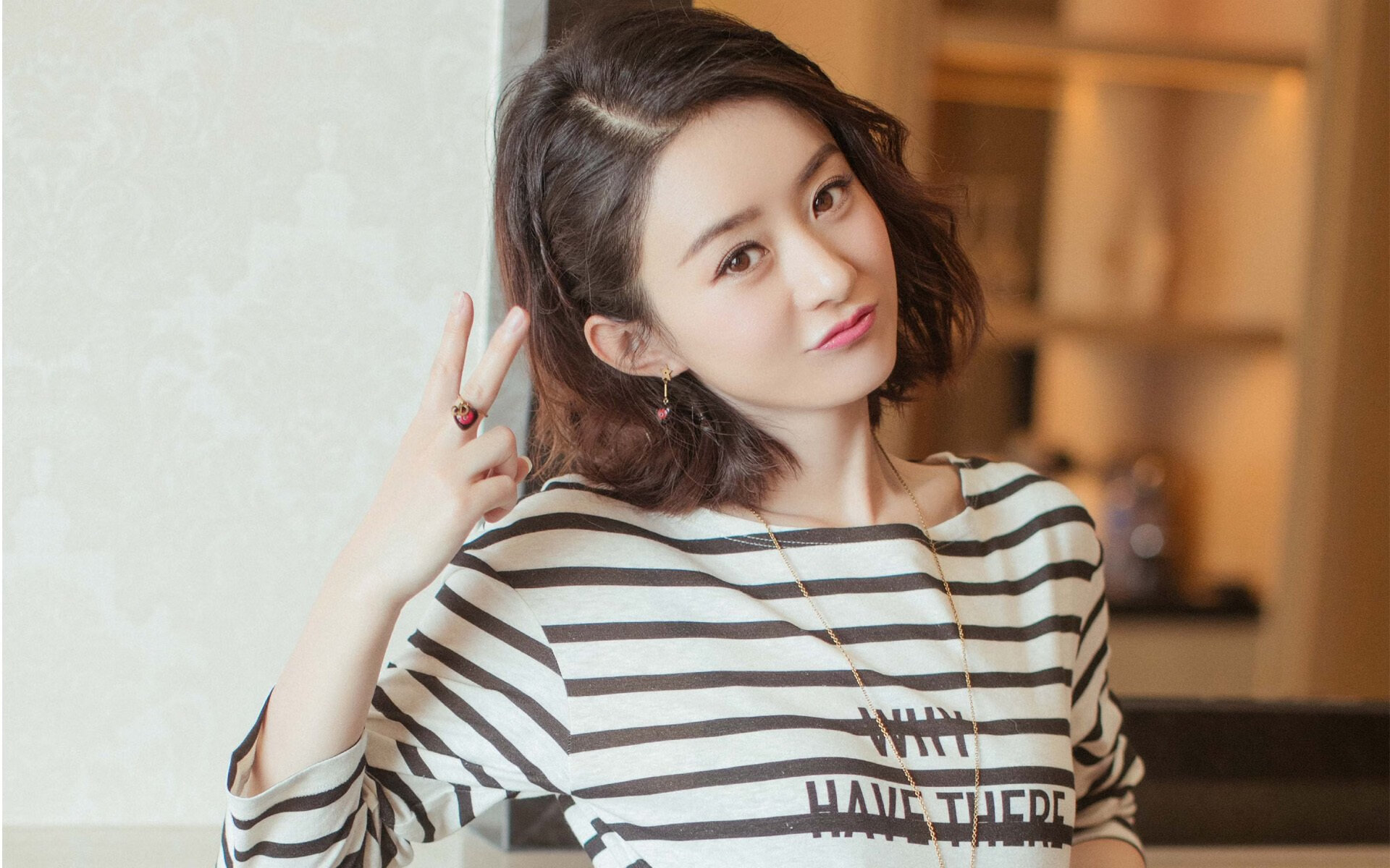 精密机器与一道闪电，金玟哉的头球如何为英格兰的战术碾压画上完美句号