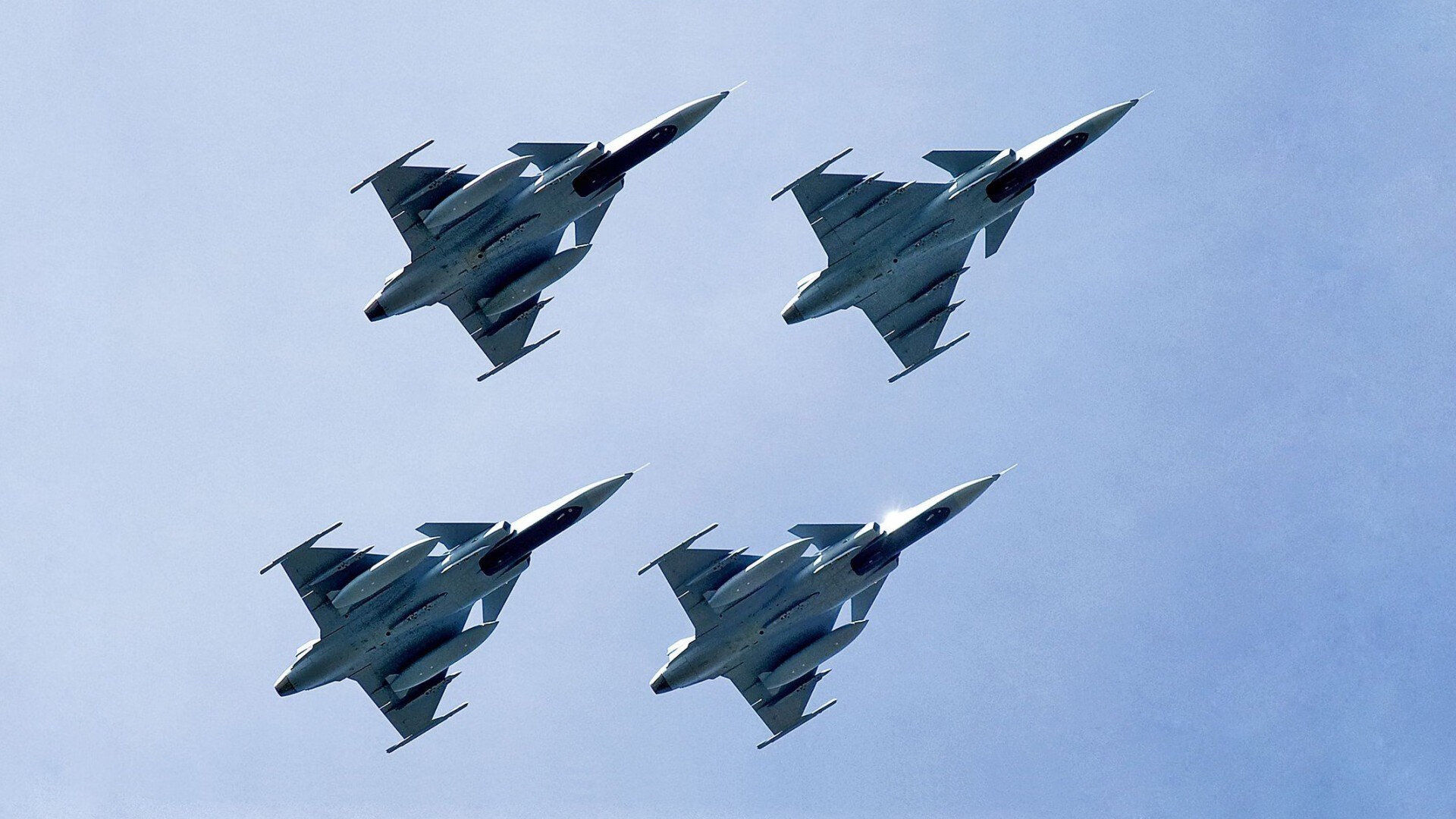 不同赛场，同一主宰，骑士绝杀与保罗接管F1的平行叙事