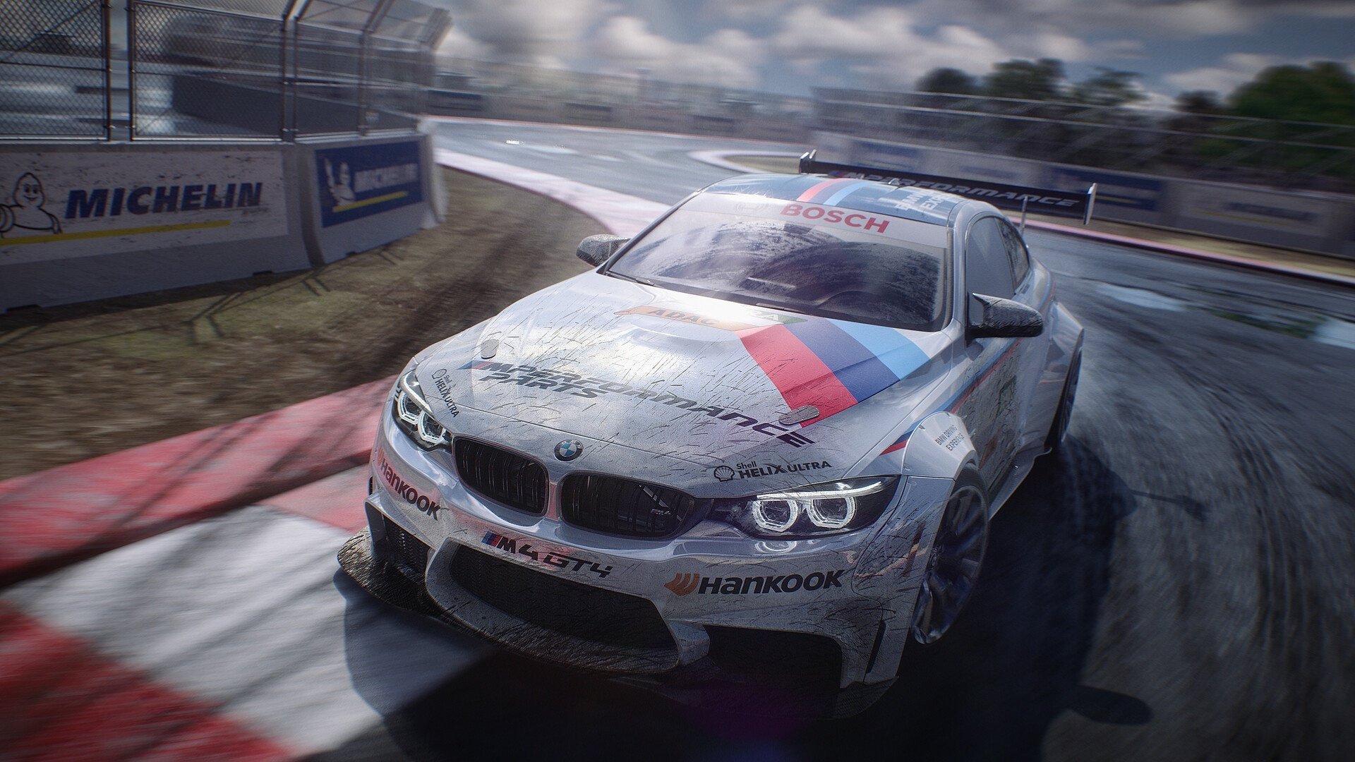 绿茵与硬木,双线战场上的历史性突围