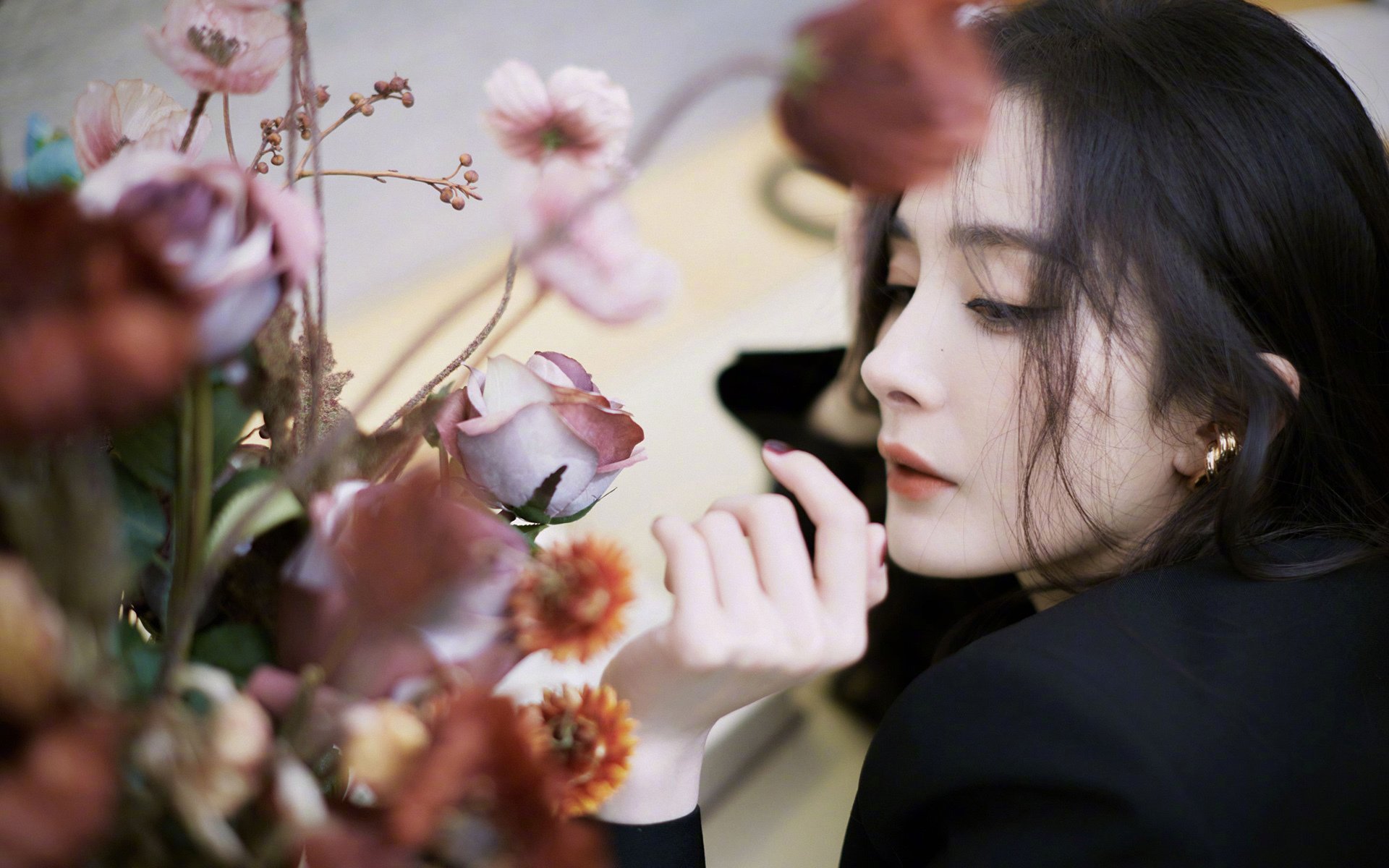 节奏之王的独舞，布罗佐维奇掌控乾坤，西班牙在G组强强对话中力克英格兰